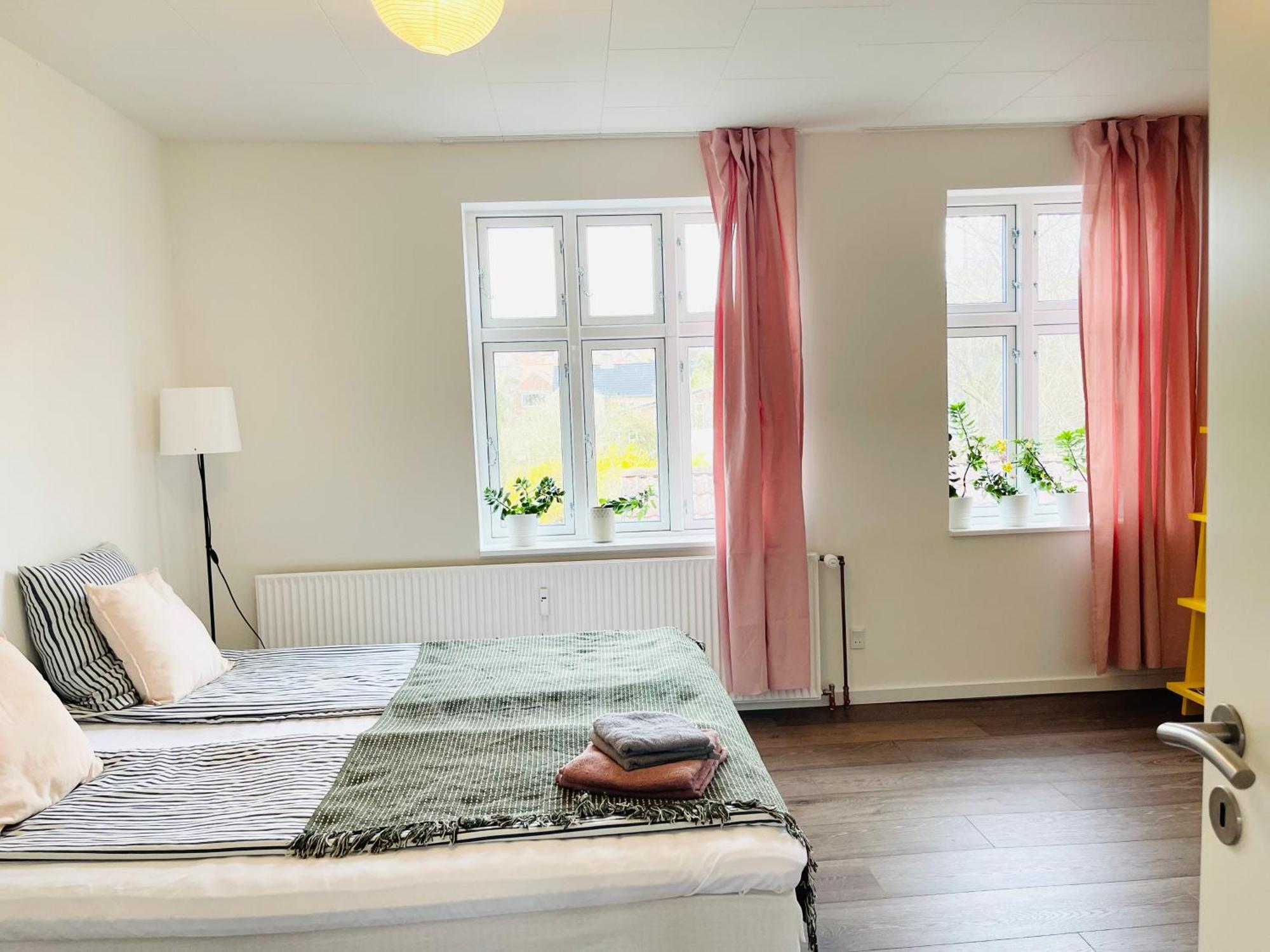 Scandinavian Apartment Hotel - Lunden 1 - Central 3 Bedroom Apartment On Two Floors هورسينس المظهر الخارجي الصورة